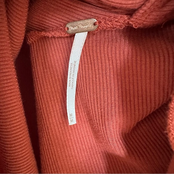 Free People Oversized Knit Long Sleeve Top Size Medium - Picture 4 of 14